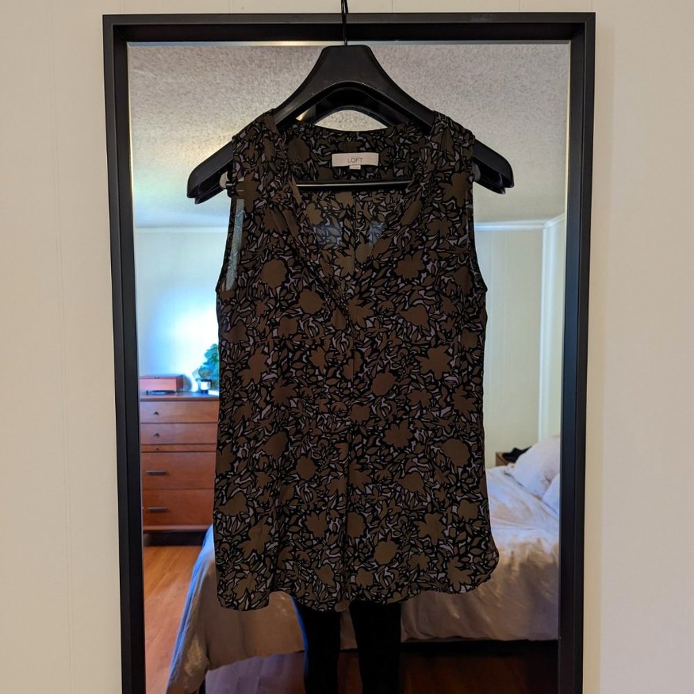 Loft Sleeveless Shirt